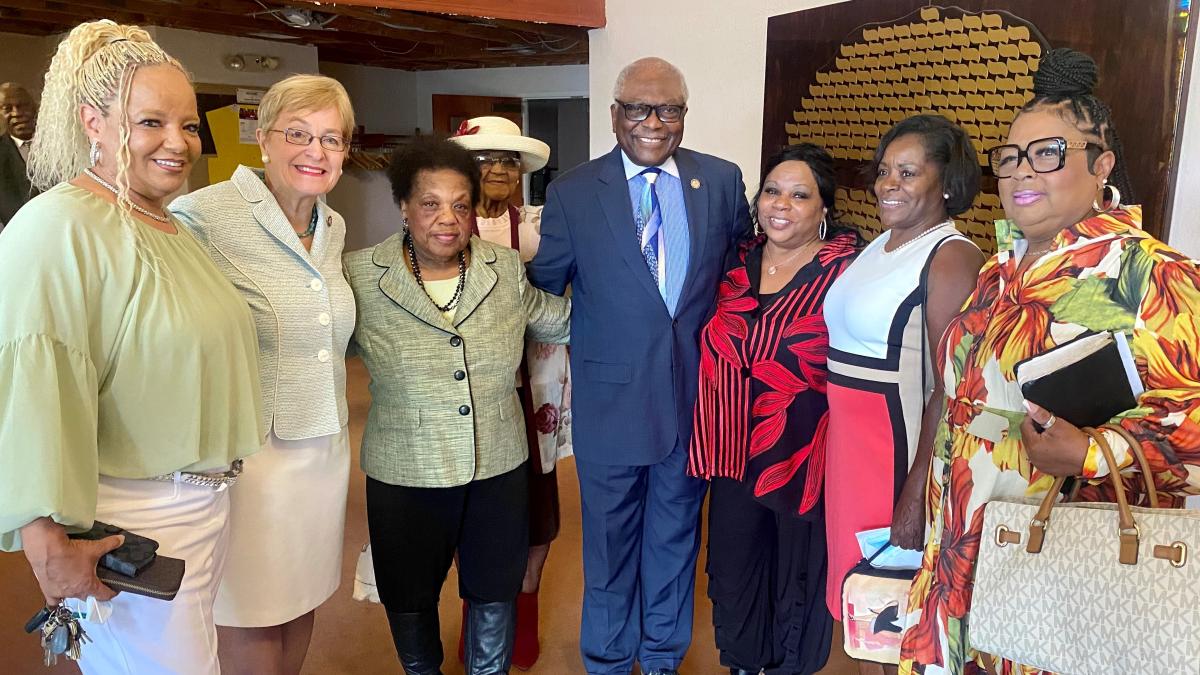 Rep. Kaptur and Rep. Clyburn at an event in Toledo in September 2022