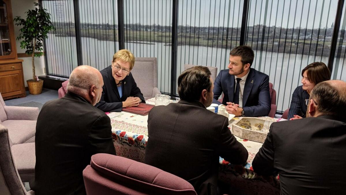 Kaptur with Ukrainian delegation in Toledo