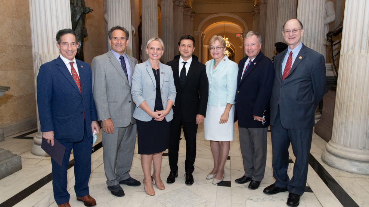 Rep. Kaptur and Members of Congress welcome President Zelenskyy to the US Capitol.