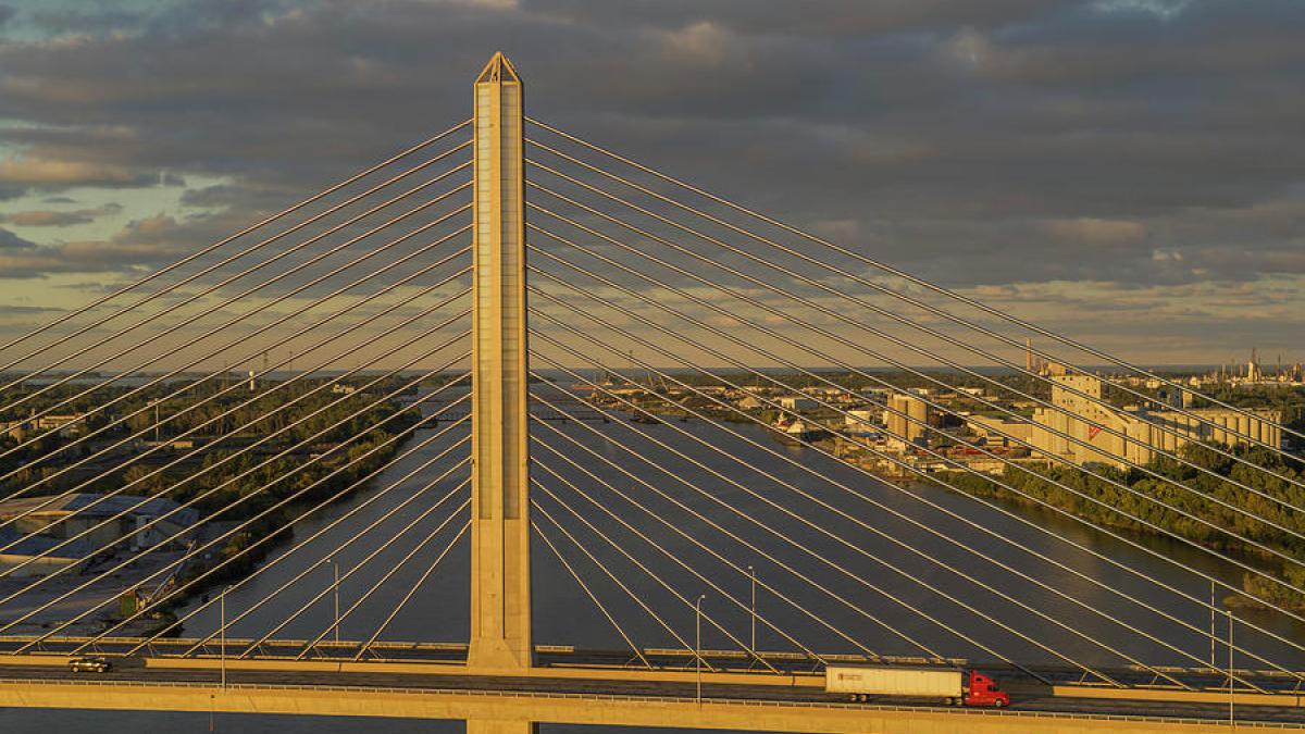 Veterans Glass City Skyway